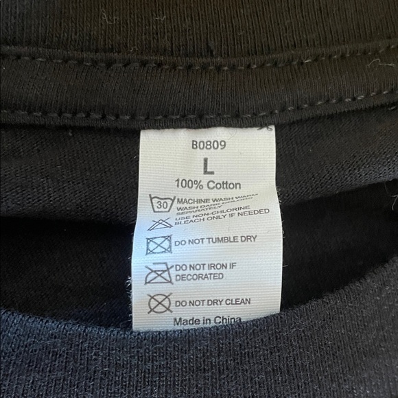 Frida kahlo Black Graphic Tee with Colorful Portrait by zero - Picture 3 of 8